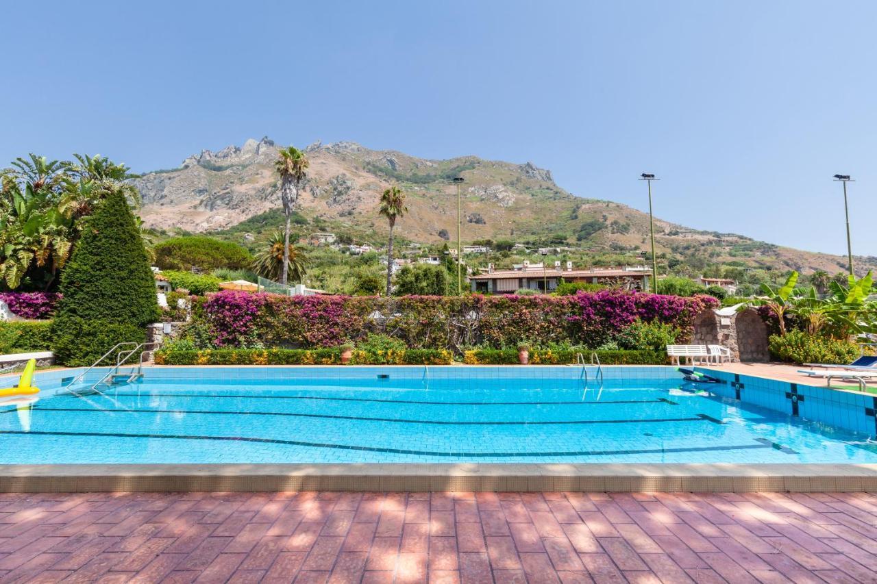 Villetta Con Giardino Esclusivo Di 1000 Mq, Piscina, Tennis, Calcio, Bocce Forio di Ischia Exterior foto